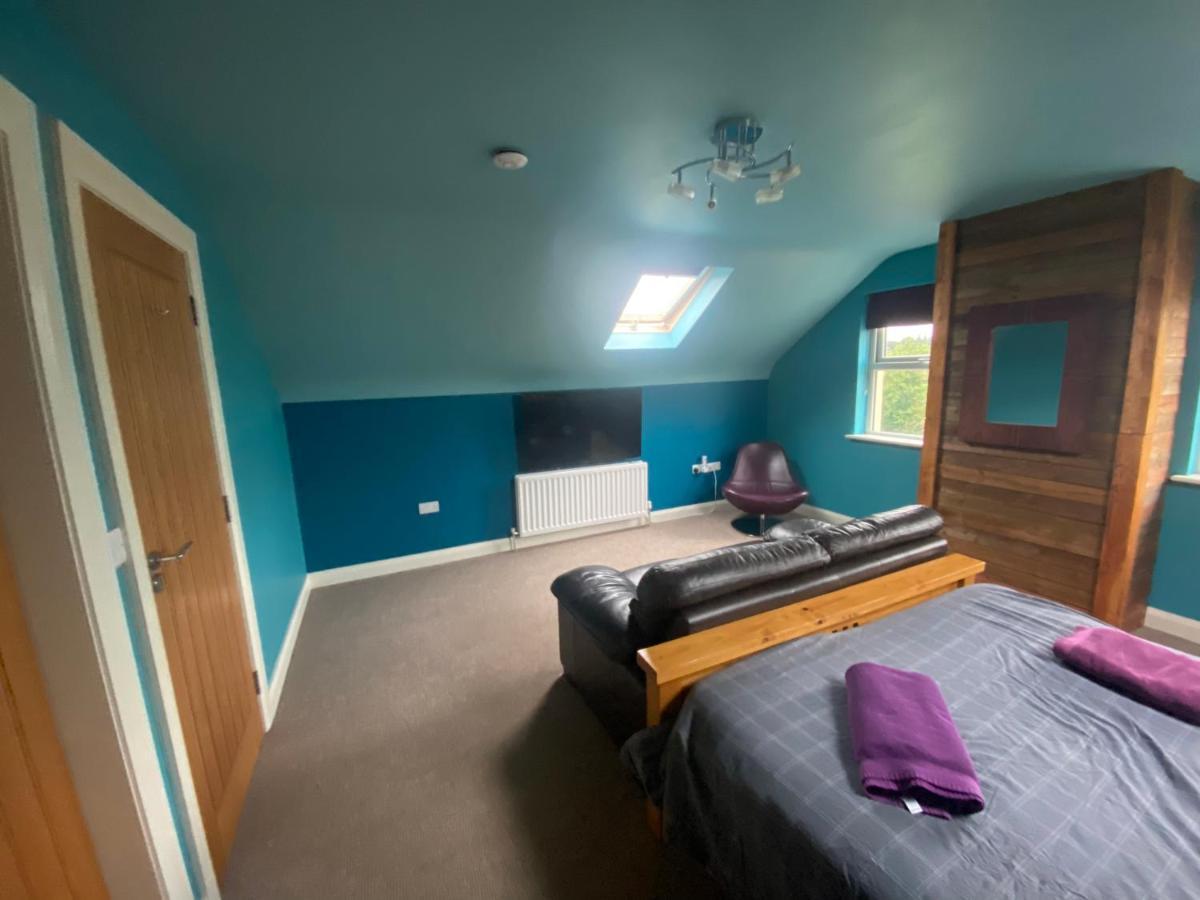 Sleeps 12 Hot Tub Sauna Cinema Pets Welcome Enniskillen Eksteriør billede