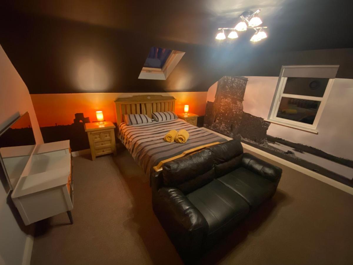 Sleeps 12 Hot Tub Sauna Cinema Pets Welcome Enniskillen Eksteriør billede