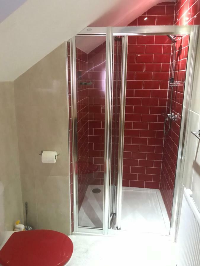 Sleeps 12 Hot Tub Sauna Cinema Pets Welcome Enniskillen Eksteriør billede